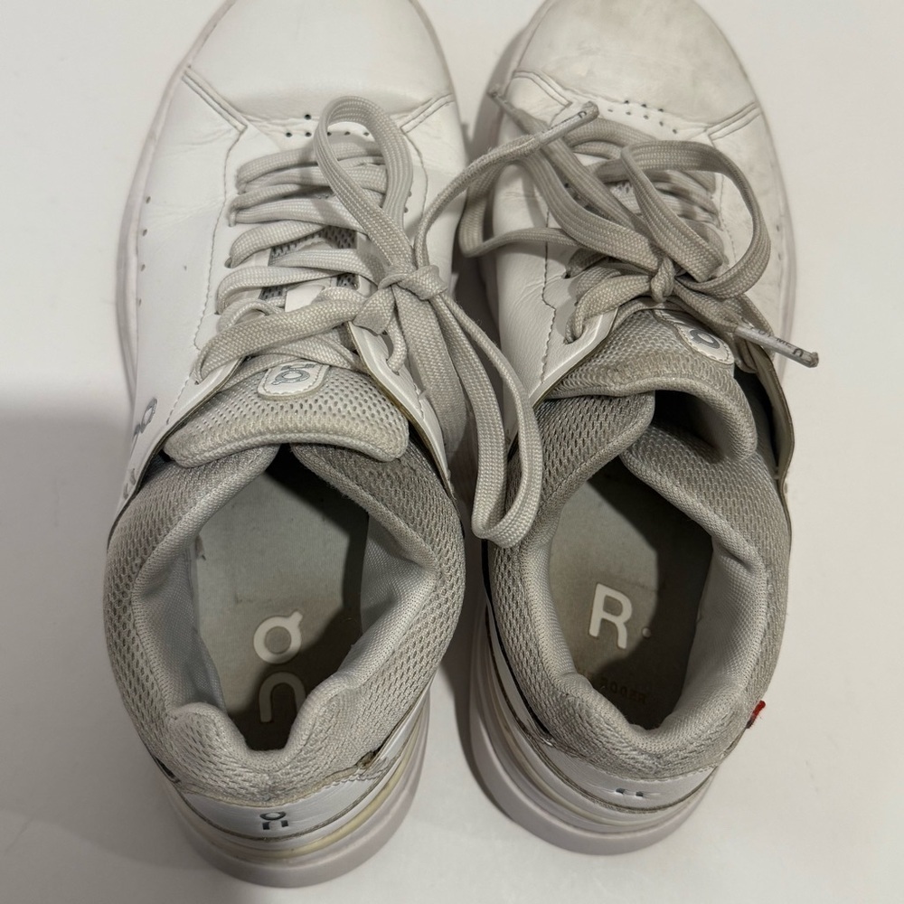 On The Roger Advantage Cloudtec Women’s Size 8.5 Tennis Shoes All White - Picture 8 of 10